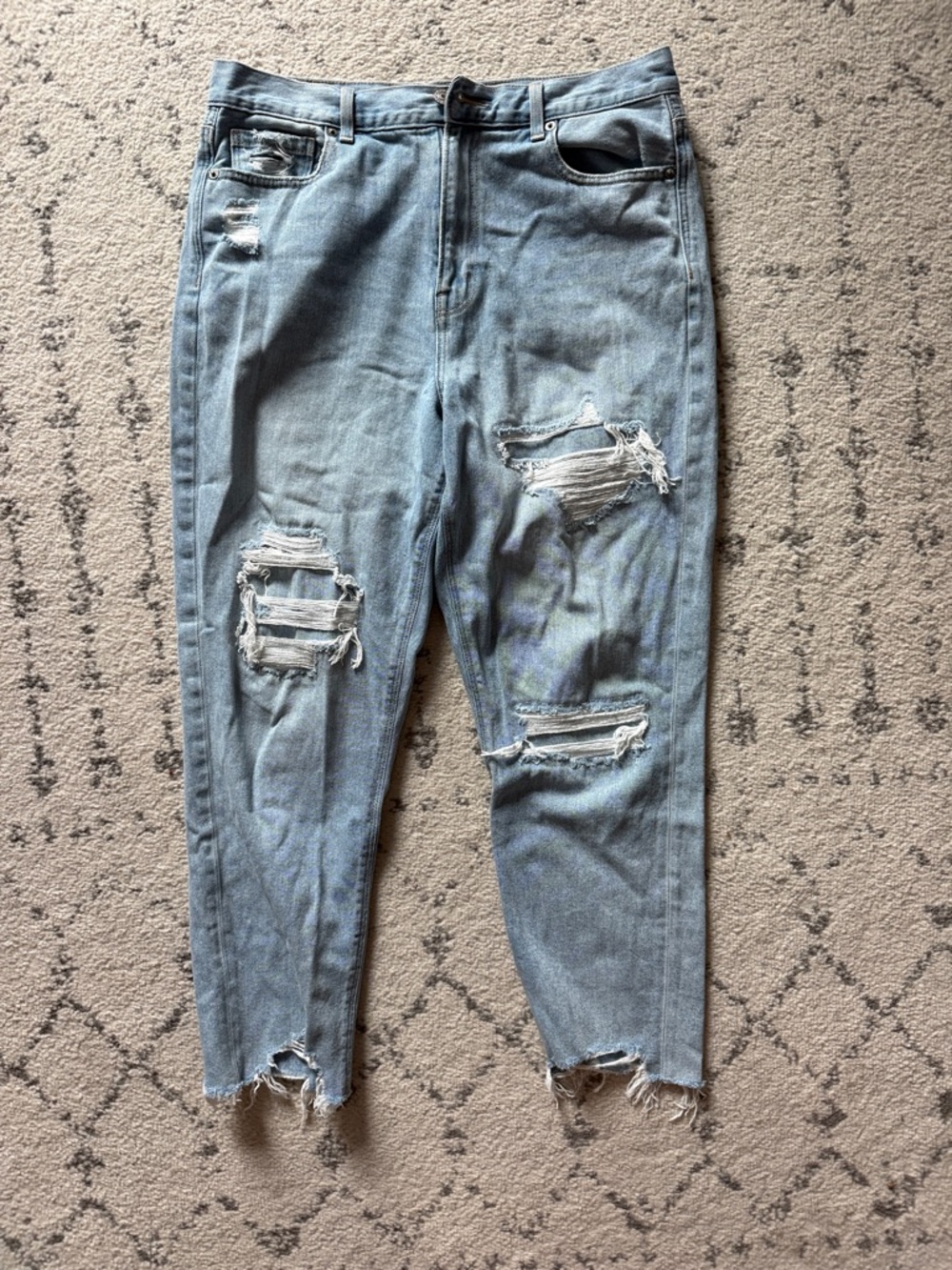 American Eagle Outfitters Light Blue Distressed Boyfriend Jeans